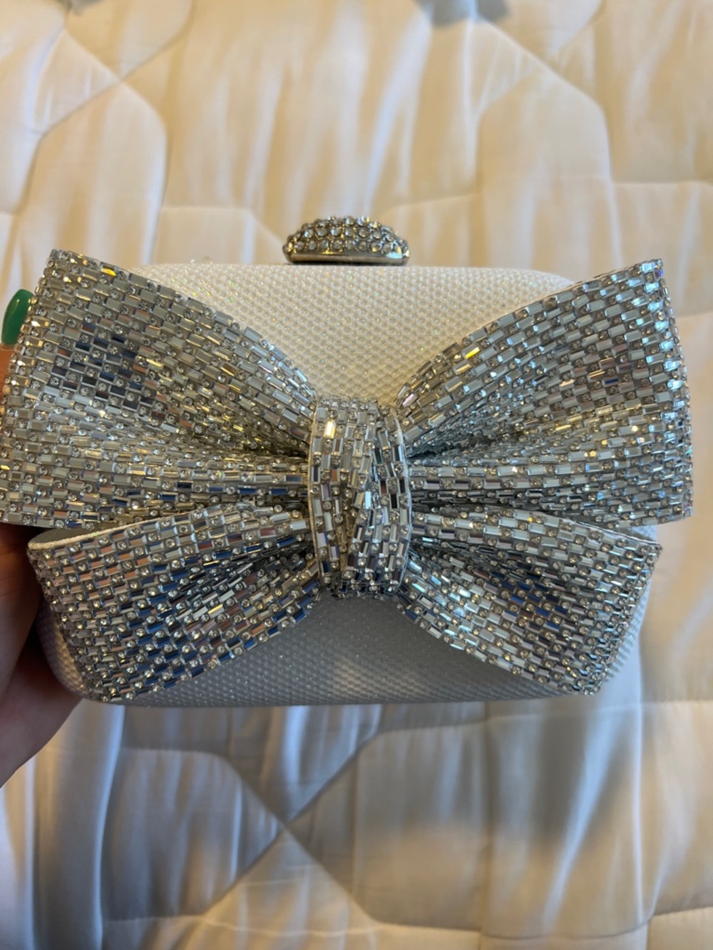 Jewel Badgley Mischka Silver Crystal Bow Minaudiere - Picture 3 of 7